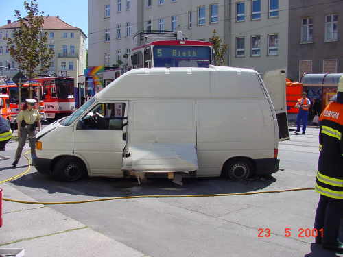 Mvc-008f.jpg (23873 Byte)